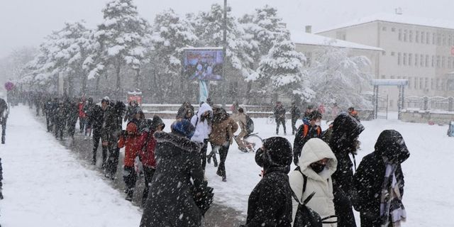 Erzincan'da taşımalı eğitime 1 günlük kar tatili