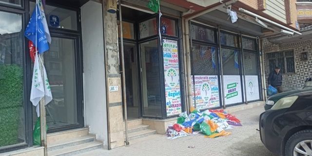 Yeşil Sol Parti seçim bürolarına saldırı