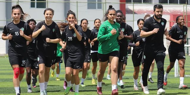 Amedspor Kadın Futbol Takımı play-off’a veda etti