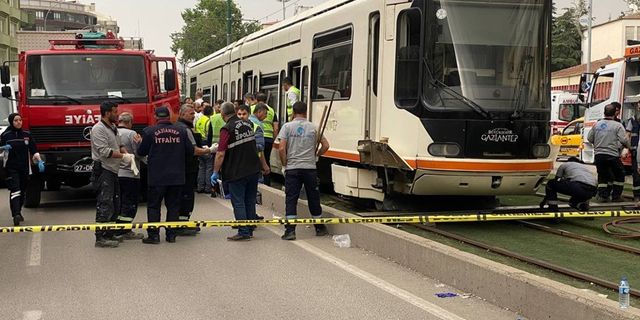 Antep’te bir genç tramvayın altında kaldı