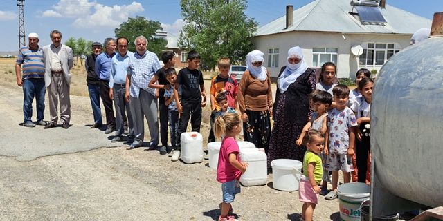 Bitlis Adilcevaz’da 700 hanelik köy susuz kaldı