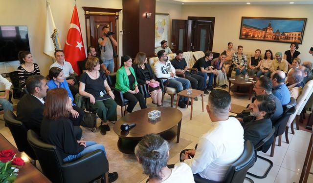 Diyarbakır Büyükşehir Eş Başkanları tebrikleri kabul etti