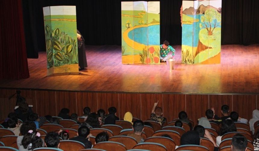 Kürtçe çocuk oyunu “Nisko” İstanbul’da sahne aldı