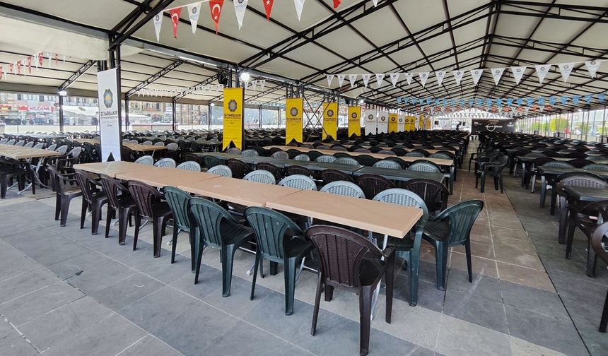 Diyarbakır’da 3 yerde iftar çadırı