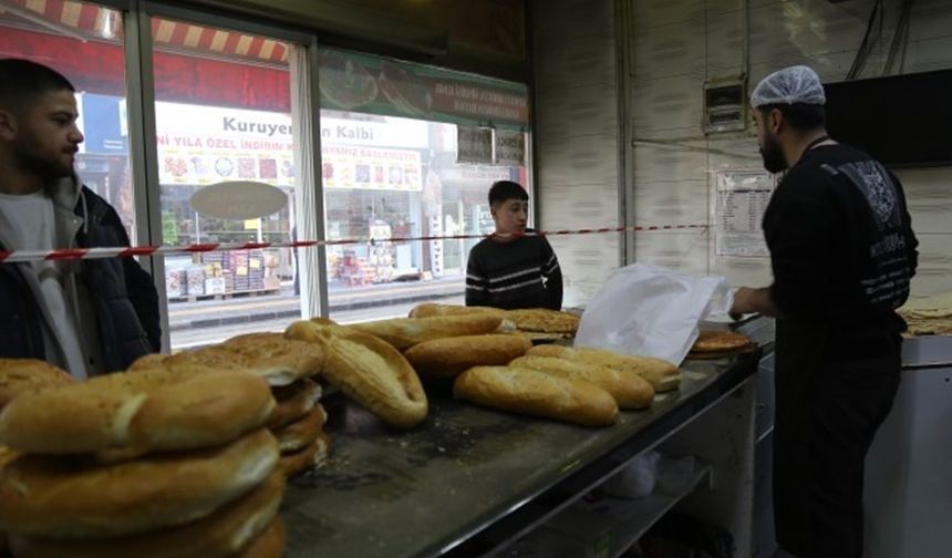 Zam geldi, bayat ekmek satışlarında artış