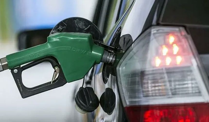 Benzine yeni zam uygulamada: 44 liraya dayandı