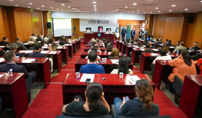 Diyarbakır Büyükşehir ilk meclis toplantısını yaptı