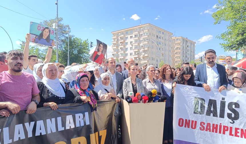 Diyarbakır'da Kobane Davası cezaları protesto edildi