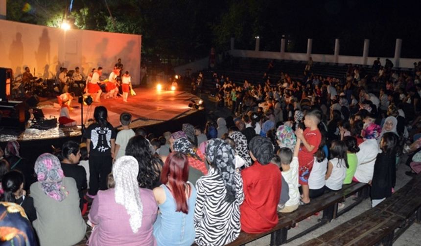 Diyarbakır’da Uluslararası Uçan Halı Çocuk Festivali konserle sonlandı