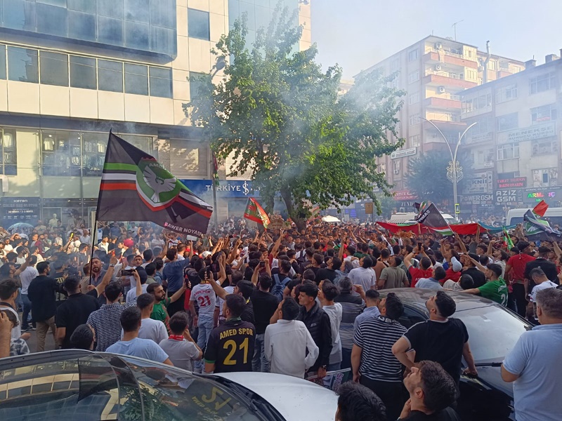 Amedspor Sampiyon Diyarbakir Ofis Kutlamalari