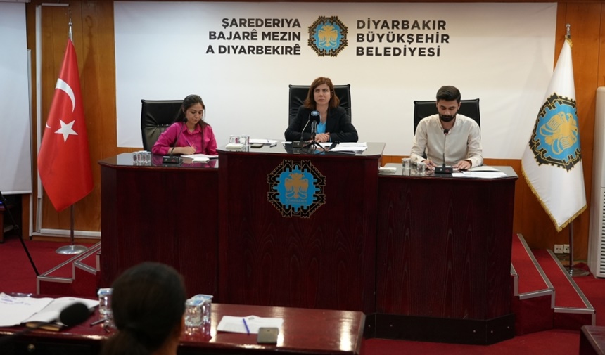 Diyarbakir Buyuksehir Meclisi Toplanti Salonu