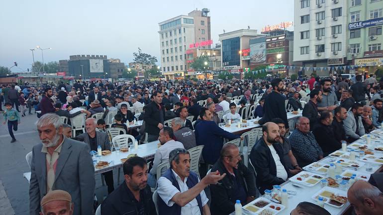 dağkapı meydanı iftar