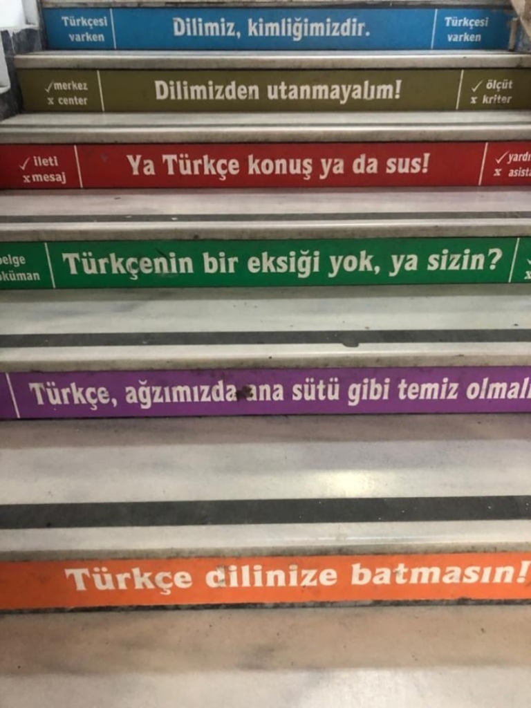 ırkçı yazılar