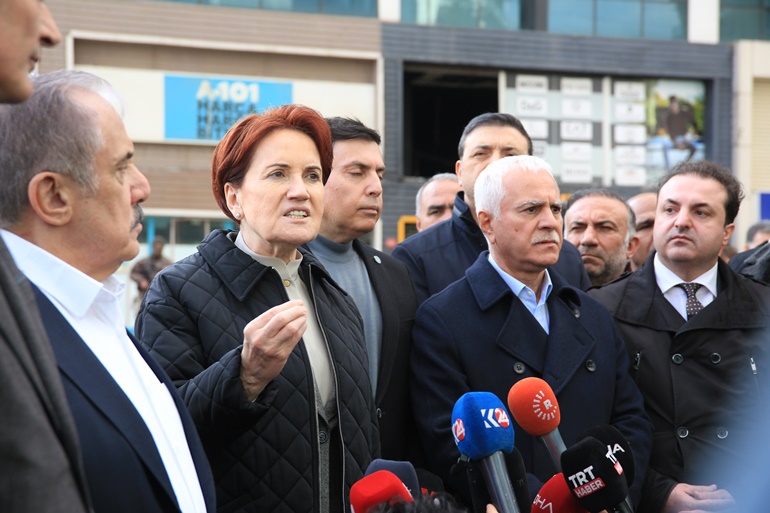akşener